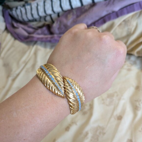 Lia Sophia Palmas Hinged Cuff Bracelet - Picture 1 of 3